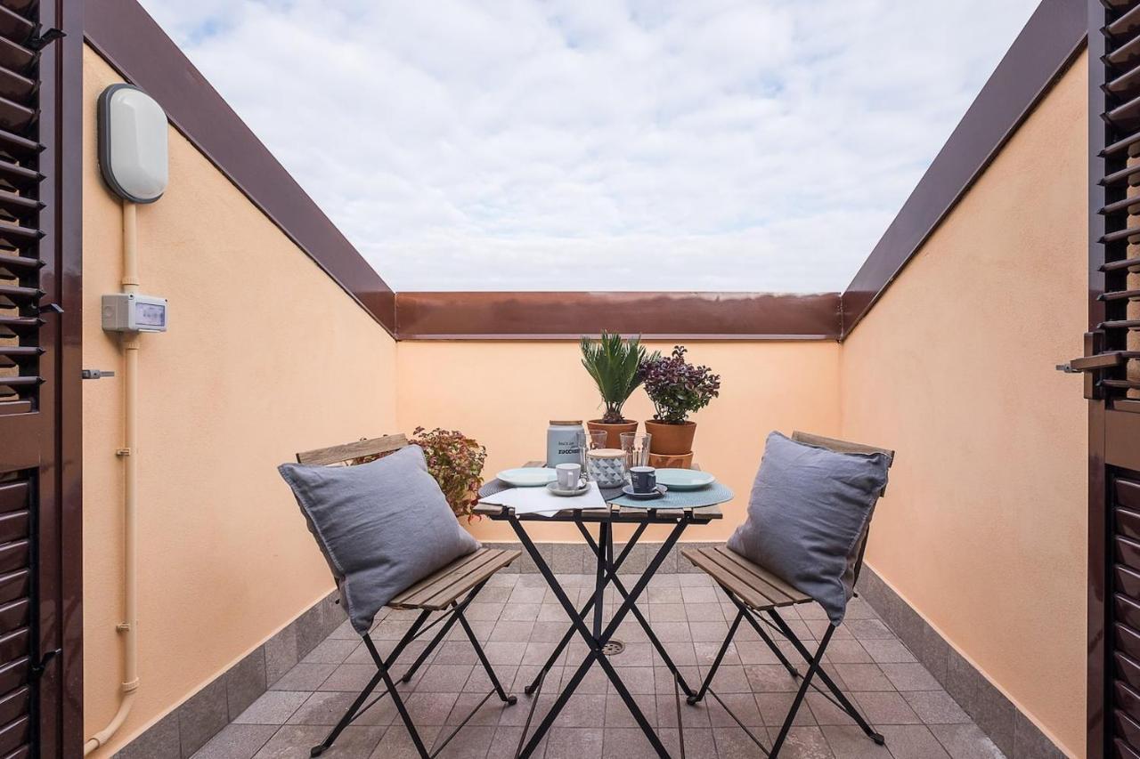 Realkasa Train Plaza Apartment Болонья Экстерьер фото